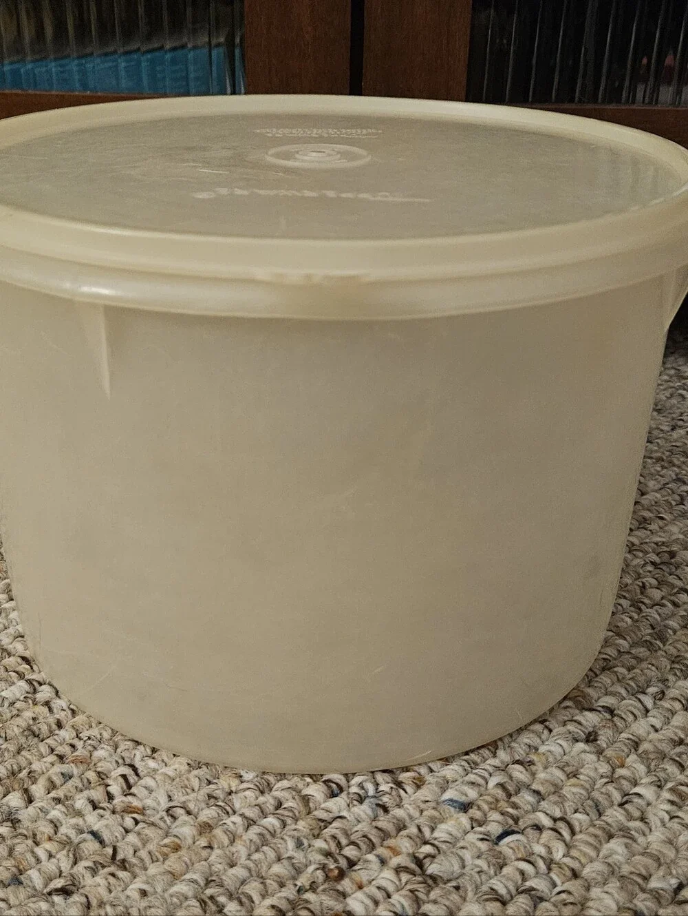 Tupperware Econo Canister 267-3